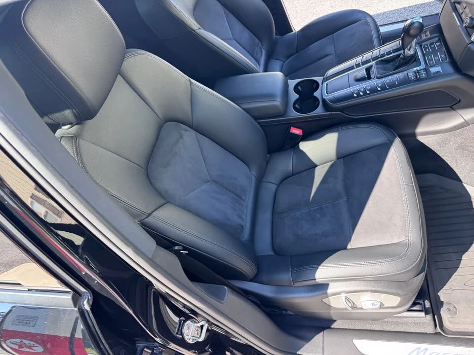 2017 Porsche Macan - Image 13 of 20
