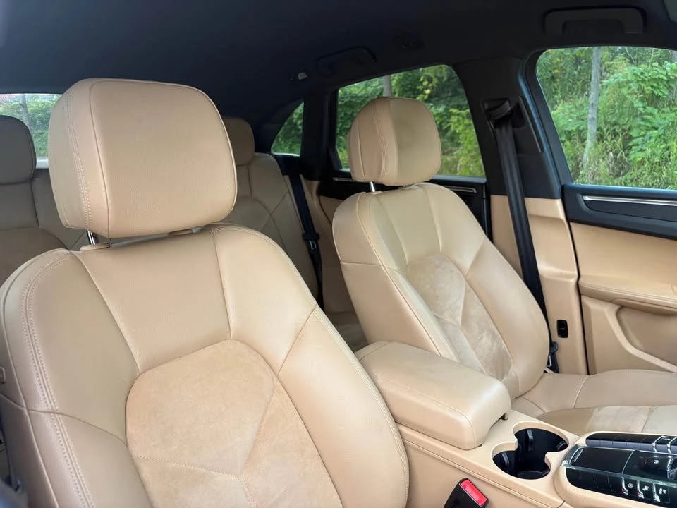 2017 Porsche Macan - Image 12 of 20