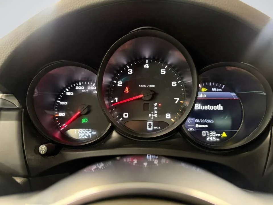 2017 Porsche Macan - Image 14 of 17