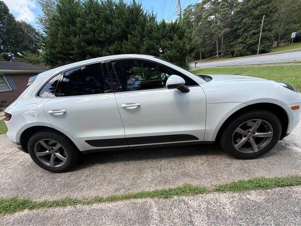 2017 Porsche Macan - Image 17 of 18