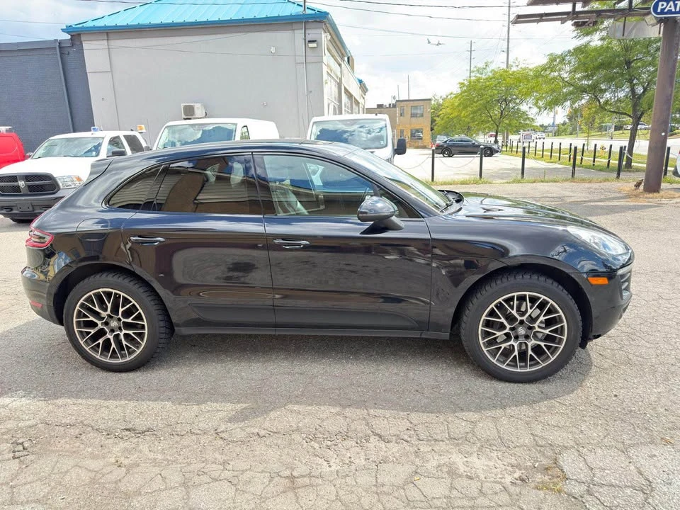 2017 Porsche Macan - Image 4 of 8
