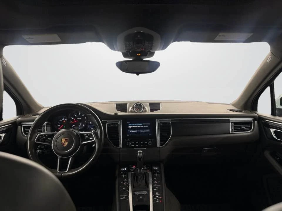 2017 Porsche Macan - Image 12 of 17