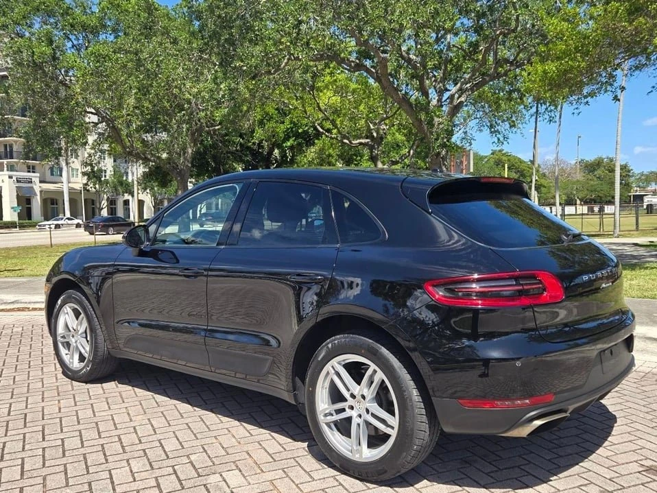 2017 Porsche Macan - Image 8 of 20