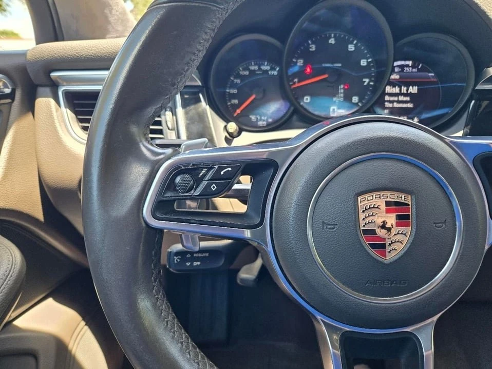2017 Porsche Macan - Image 19 of 20