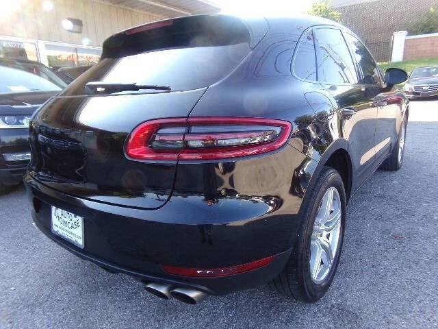 2017 Porsche Macan - Image 8 of 20