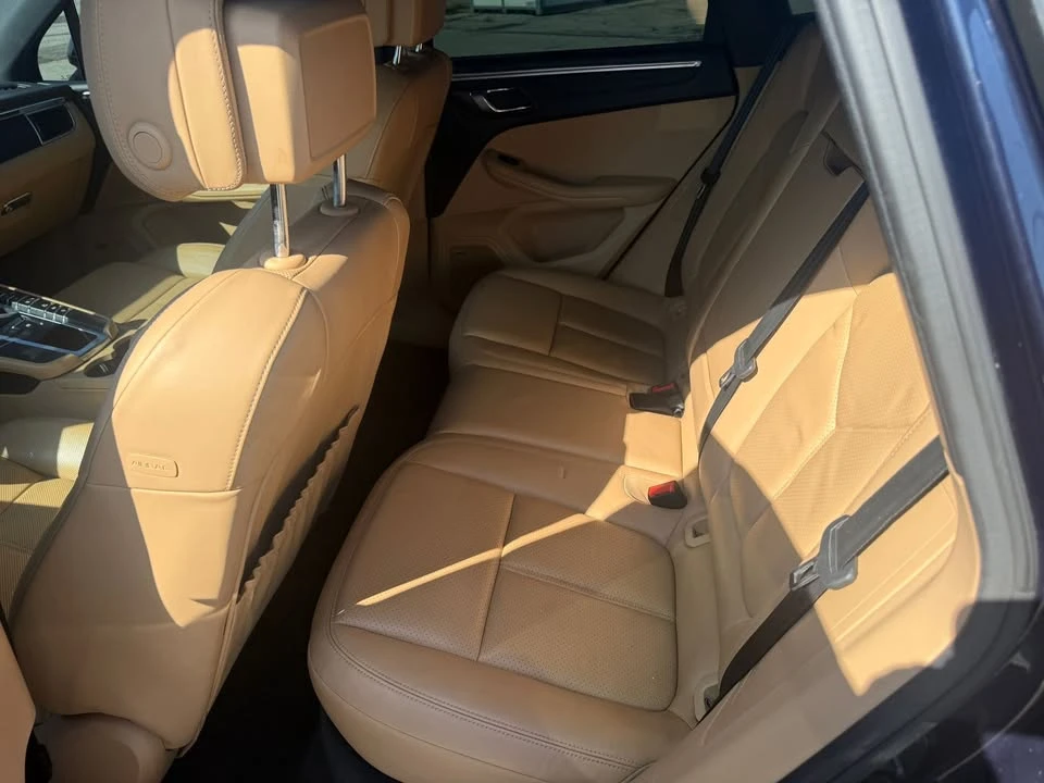 2017 Porsche Macan - Image 12 of 13