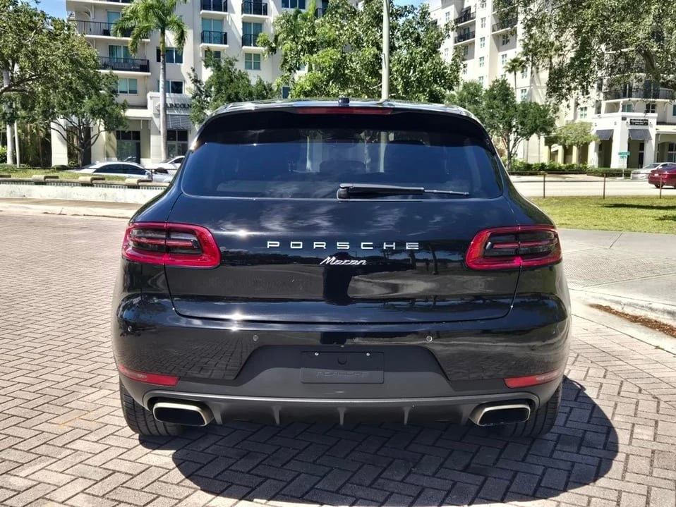 2017 Porsche Macan - Image 7 of 20