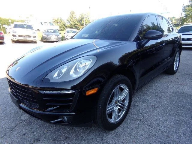 2017 Porsche Macan - Image 4 of 20
