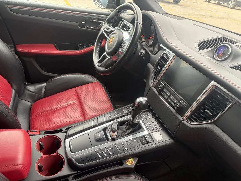 2017 Porsche Macan - Image 5 of 7