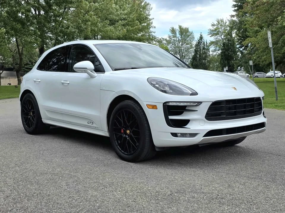 2017 Porsche Macan - Image 2 of 11