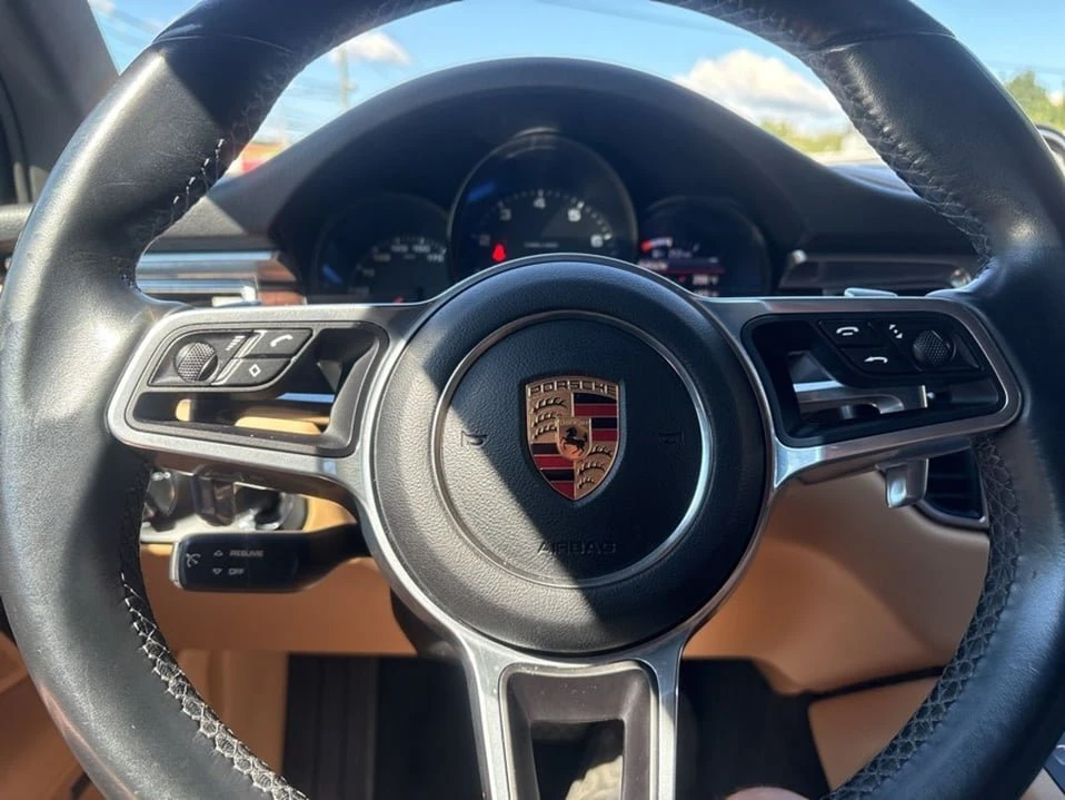 2017 Porsche Macan - Image 9 of 20