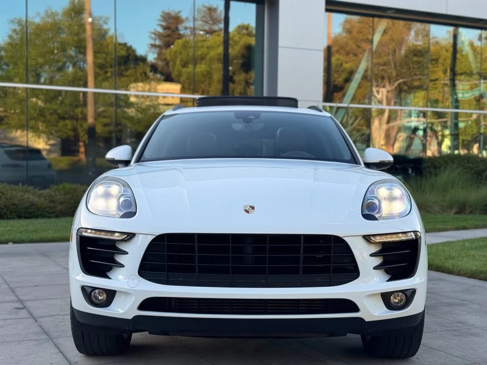 2017 Porsche Macan - Image 2 of 20