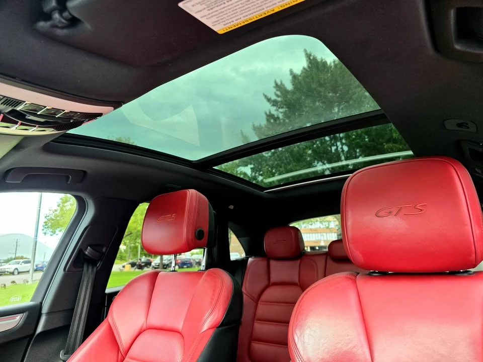 2017 Porsche Macan - Image 6 of 11