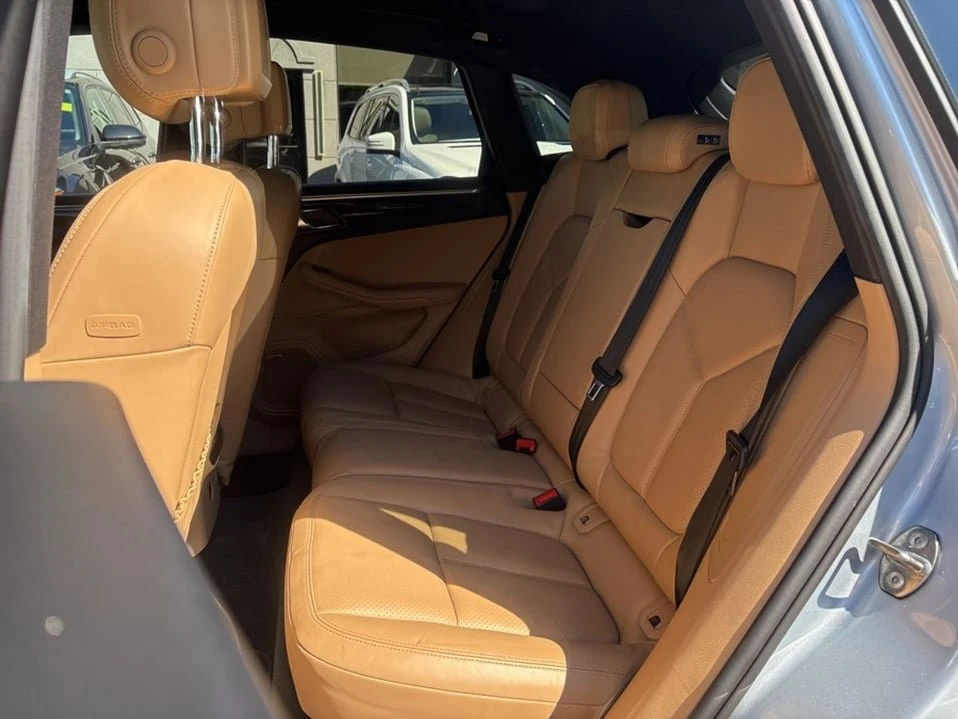 2017 Porsche Macan - Image 15 of 20