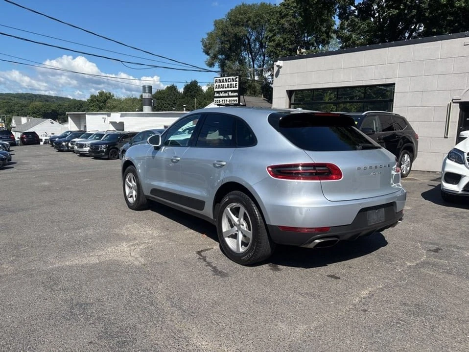 2017 Porsche Macan - Image 16 of 20