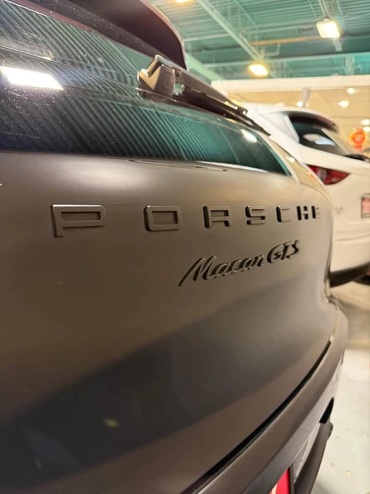 2017 Porsche Macan - Image 4 of 9
