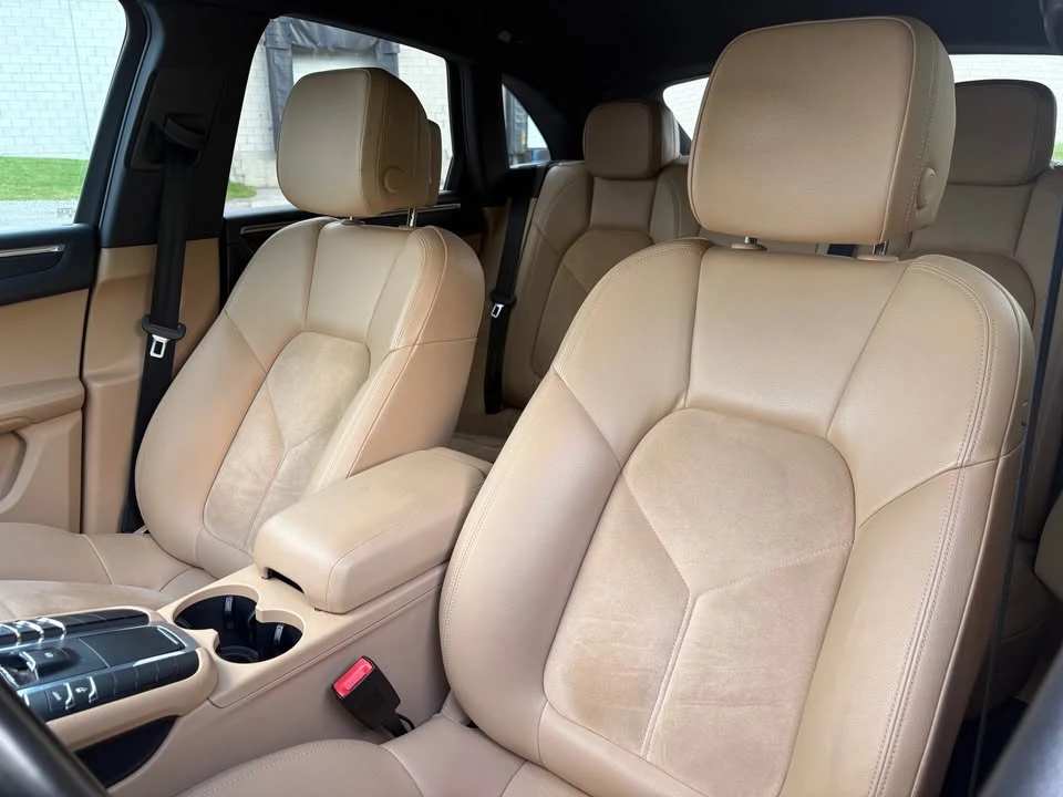 2017 Porsche Macan - Image 9 of 20
