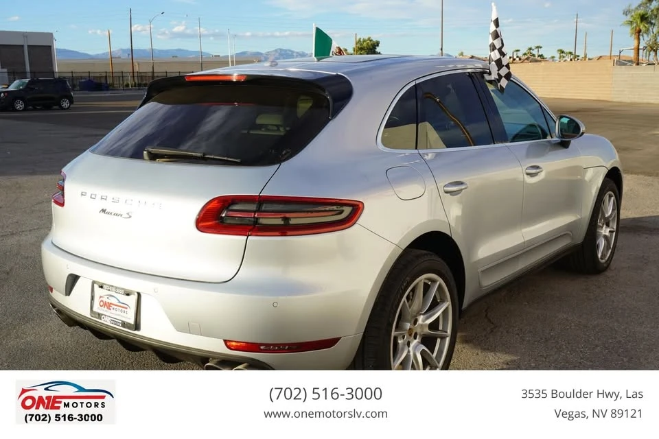 2017 Porsche Macan - Image 6 of 20