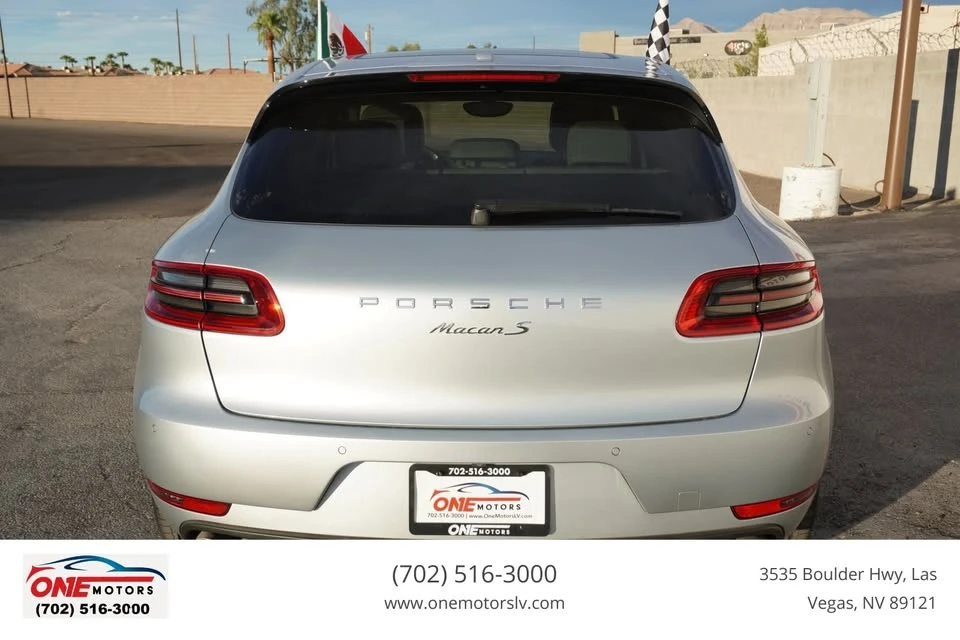 2017 Porsche Macan - Image 7 of 20