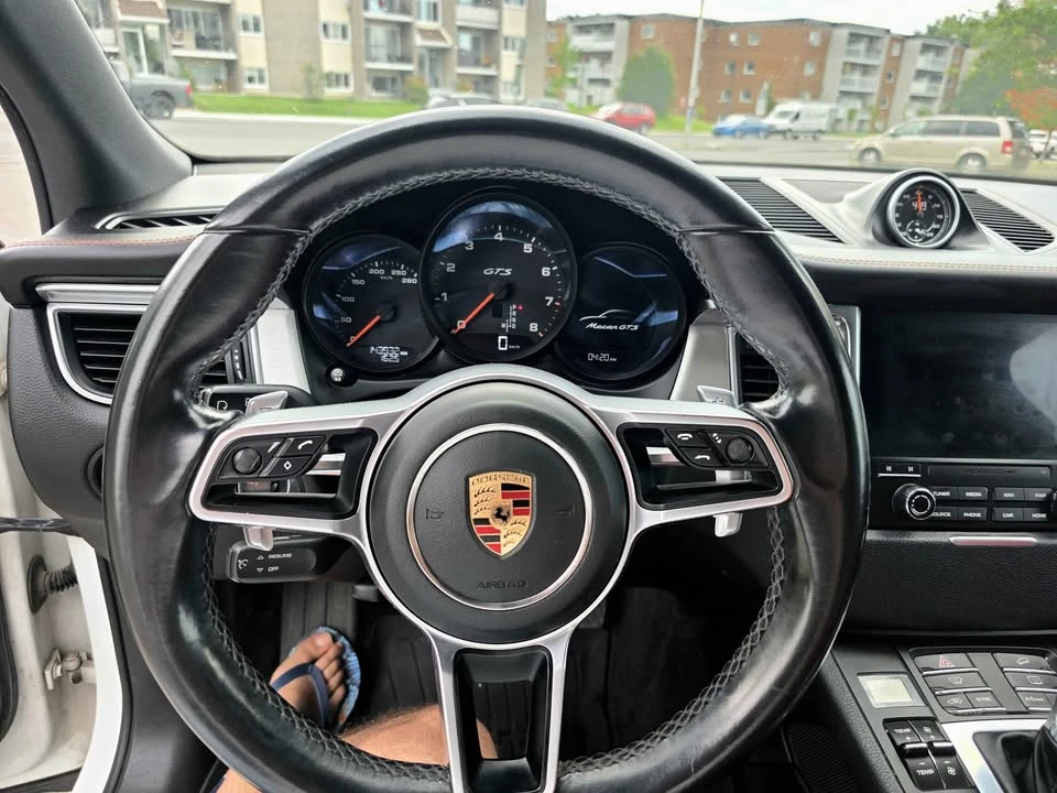 2017 Porsche Macan - Image 7 of 11