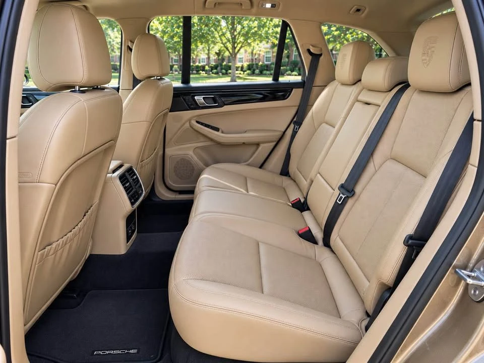 2017 Porsche Macan - Image 7 of 11
