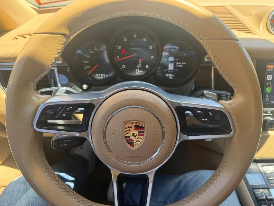 2017 Porsche Macan - Image 12 of 18
