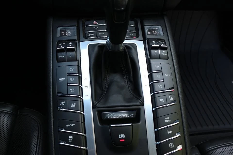 2017 Porsche Macan - Image 20 of 20