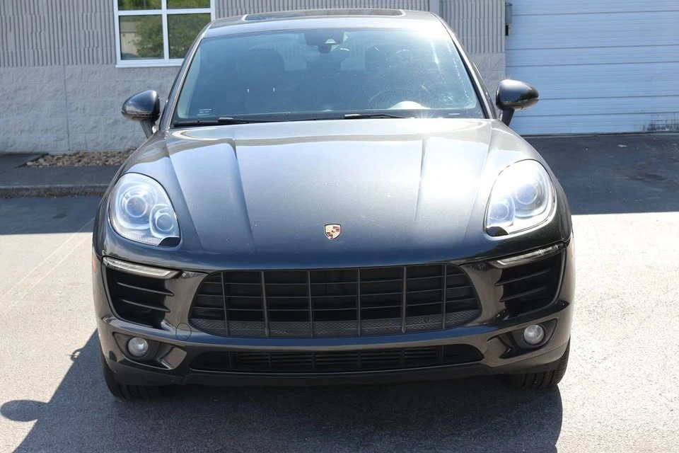 2017 Porsche Macan - Image 2 of 20