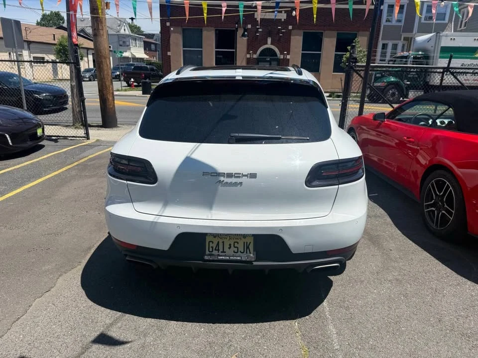 2017 Porsche Macan - Image 6 of 18