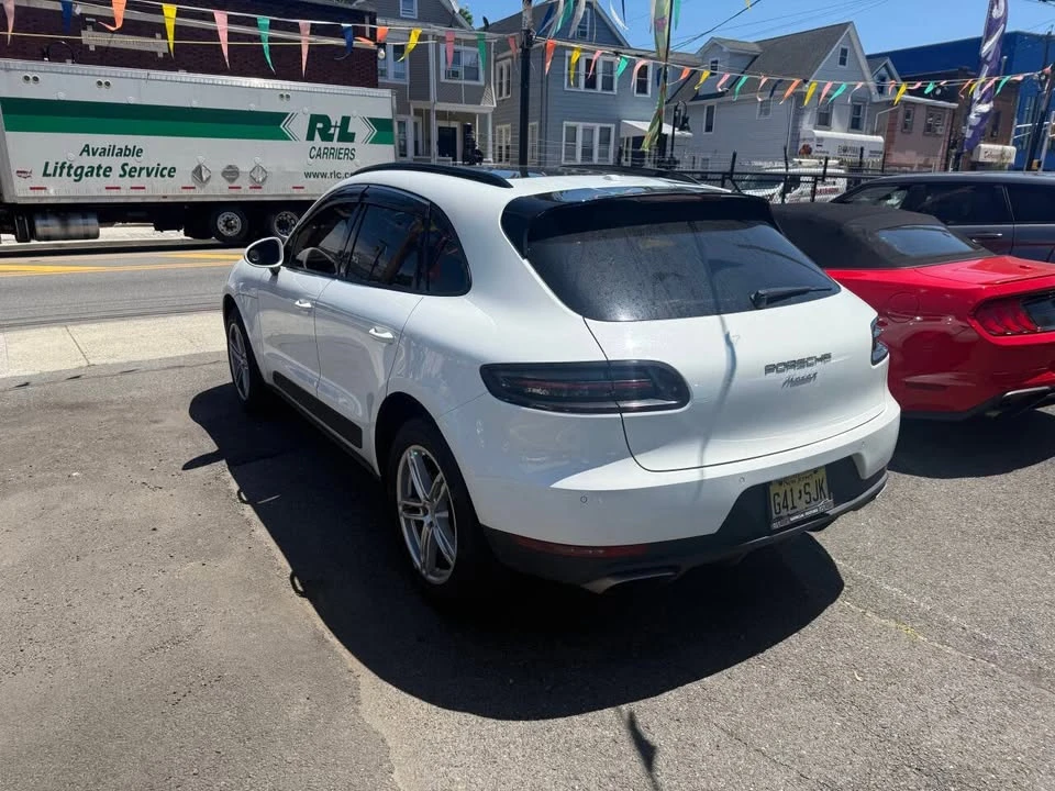 2017 Porsche Macan - Image 7 of 18