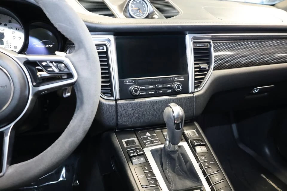 2017 Porsche Macan - Image 12 of 20