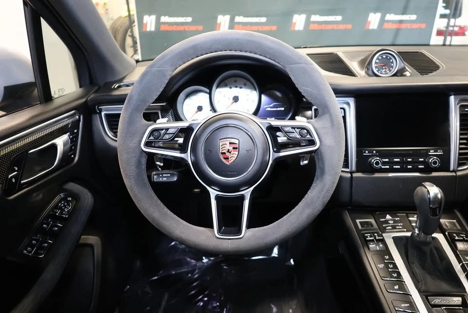 2017 Porsche Macan - Image 11 of 20