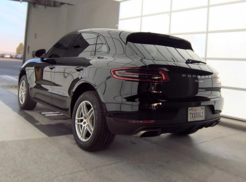 2017 Porsche Macan - Image 6 of 8