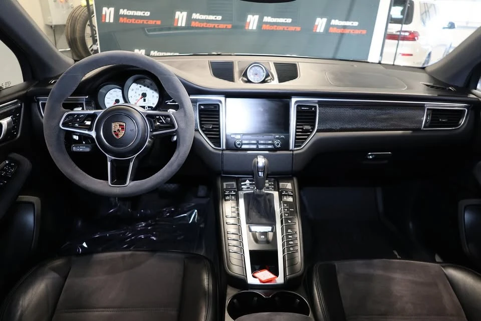 2017 Porsche Macan - Image 10 of 20