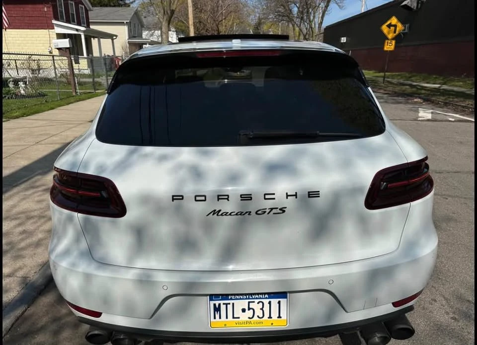 2017 Porsche Macan - Image 8 of 12