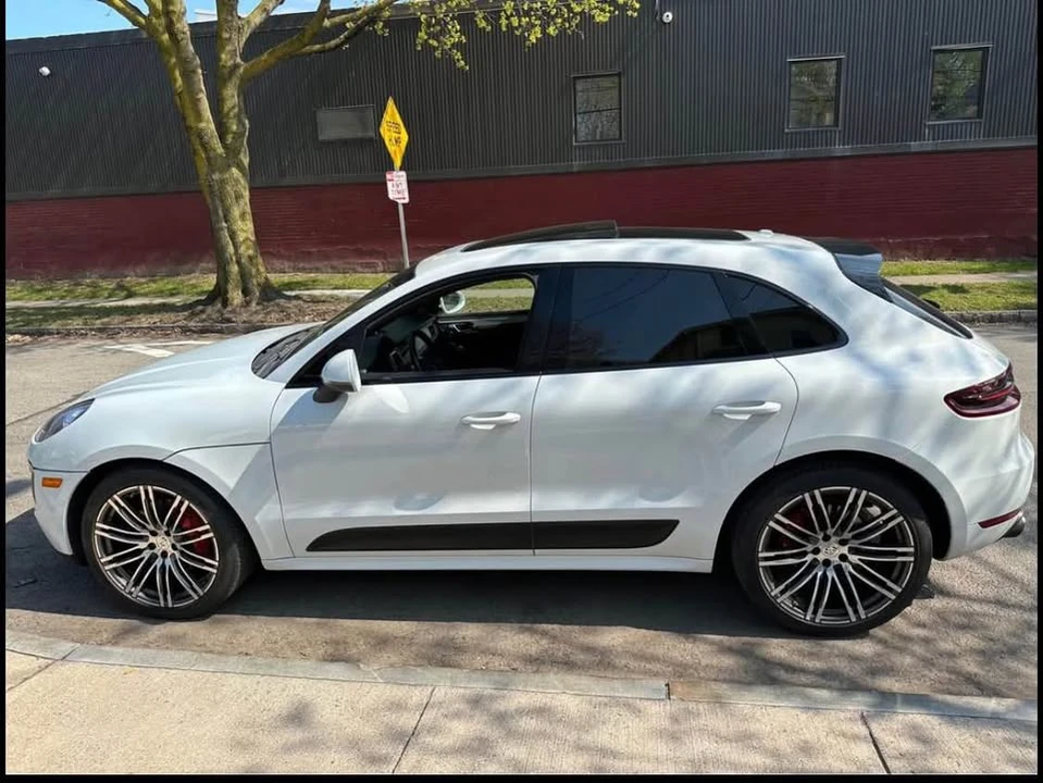 2017 Porsche Macan - Image 10 of 12