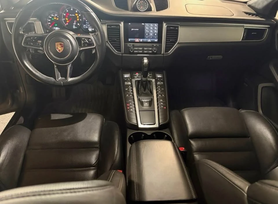 2017 Porsche Macan - Image 2 of 6