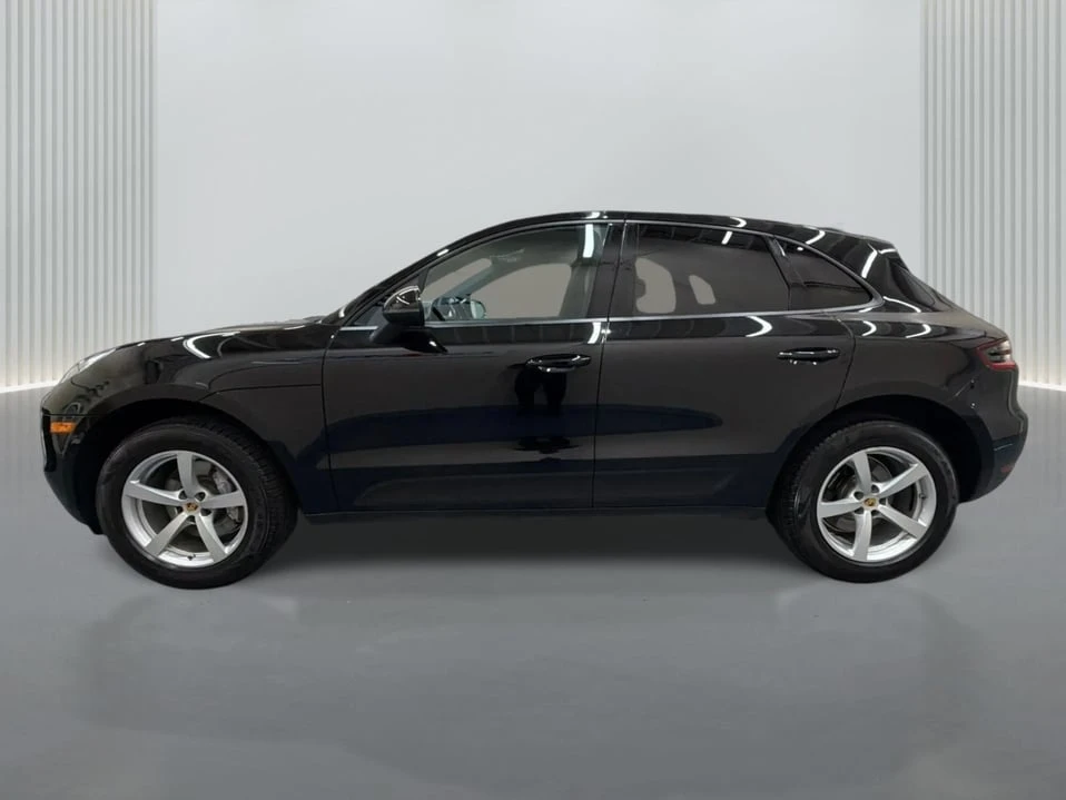 2017 Porsche Macan - Image 2 of 20