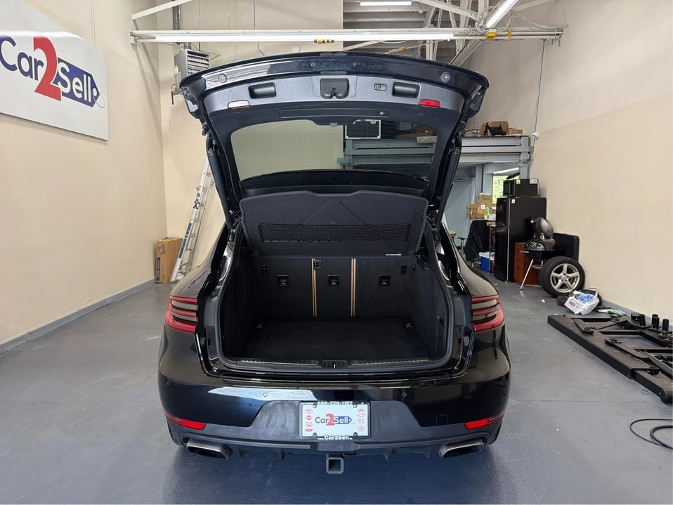 2017 Porsche Macan - Image 12 of 20