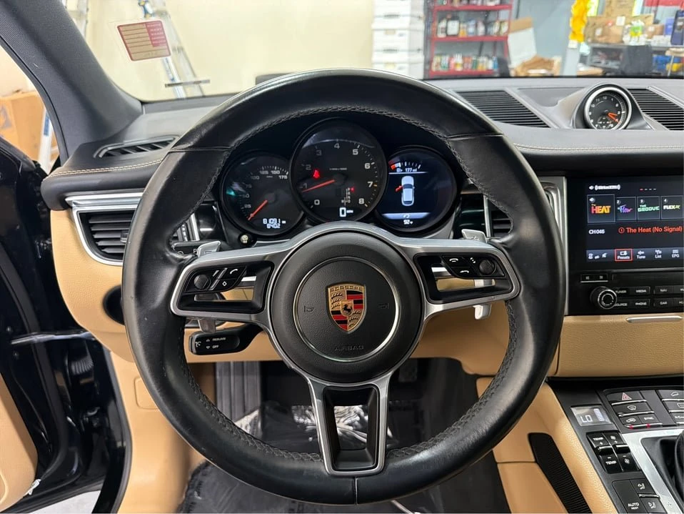 2017 Porsche Macan - Image 16 of 20