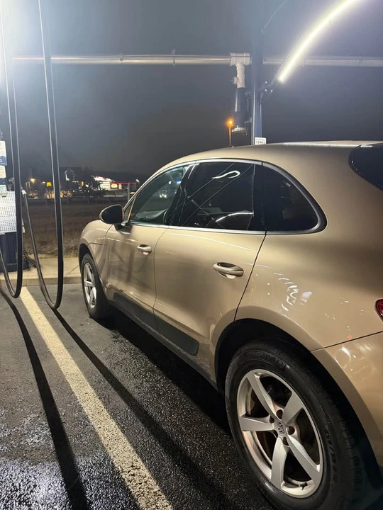 2017 Porsche Macan - Image 12 of 12