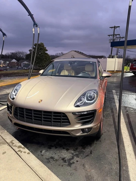 2017 Porsche Macan - Image 10 of 12