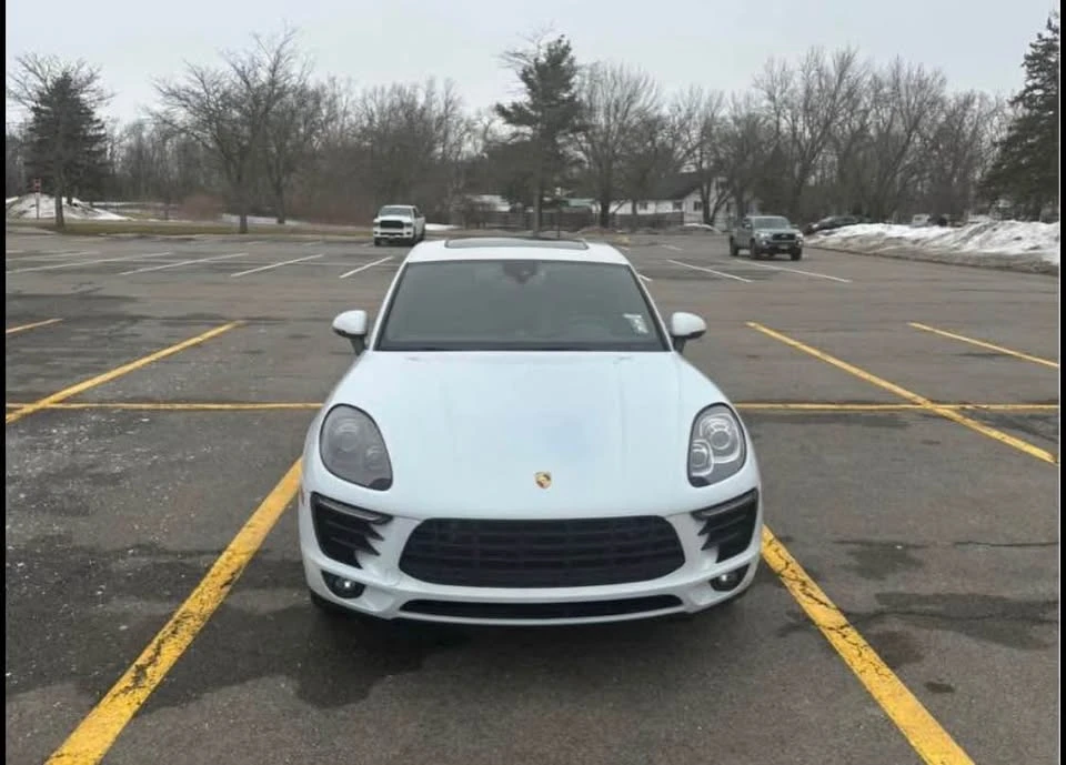 2017 Porsche Macan - Image 4 of 12