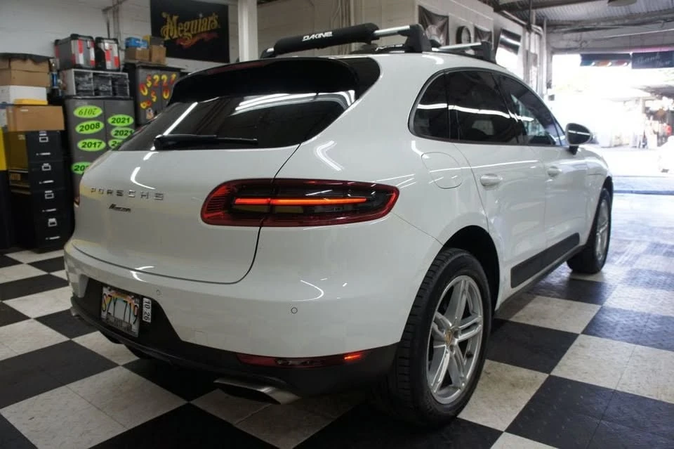 2017 Porsche Macan - Image 10 of 20