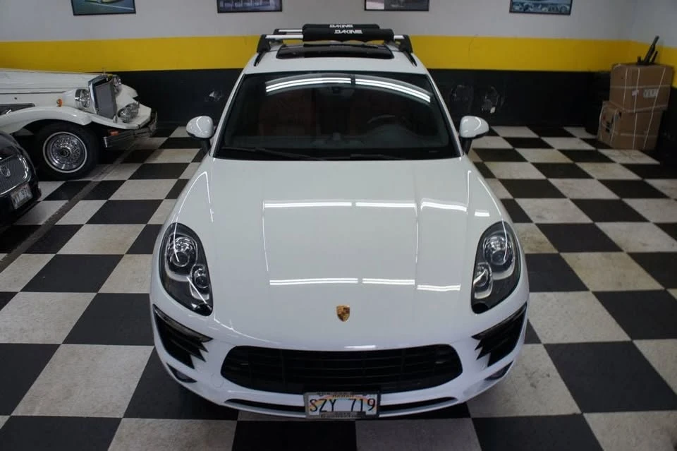 2017 Porsche Macan - Image 15 of 20