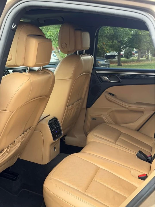 2017 Porsche Macan - Image 5 of 12