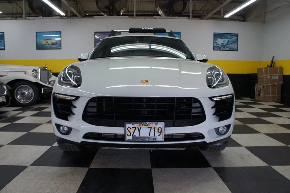 2017 Porsche Macan - Image 13 of 20