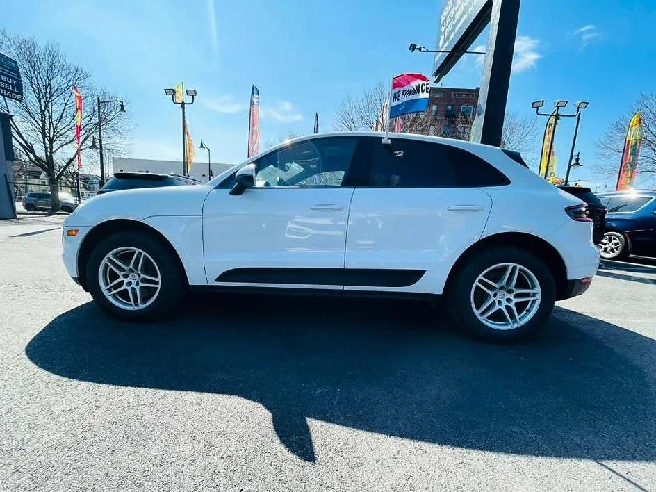 2017 Porsche Macan - Image 5 of 19