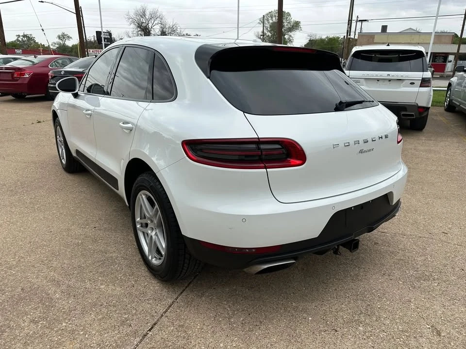 2017 Porsche Macan - Image 3 of 9