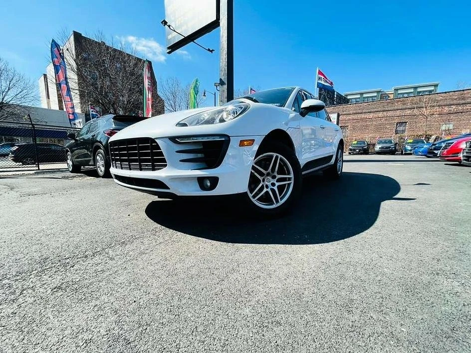 2017 Porsche Macan - Image 4 of 19